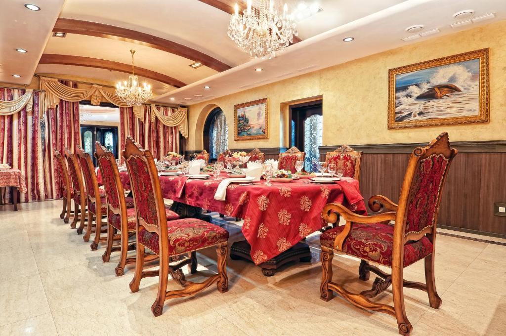 Merey Hotel Karaganda Ngoại thất bức ảnh