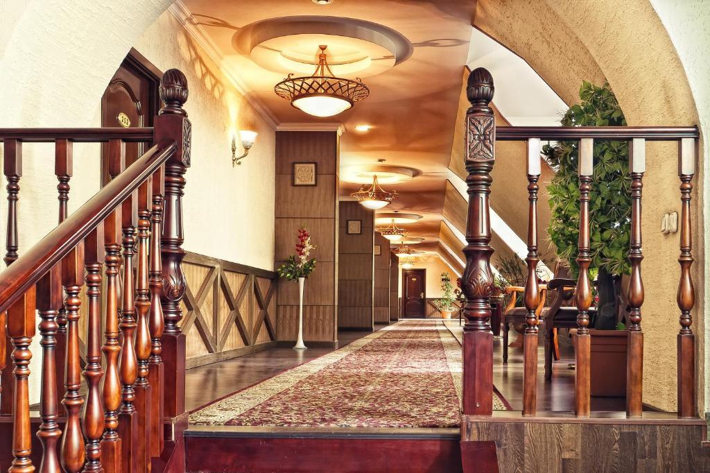 Merey Hotel Karaganda Ngoại thất bức ảnh